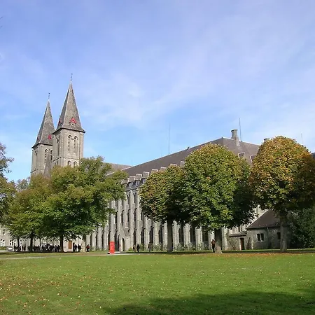 Feriehus Spacious With Terrace In Anhee Belgium